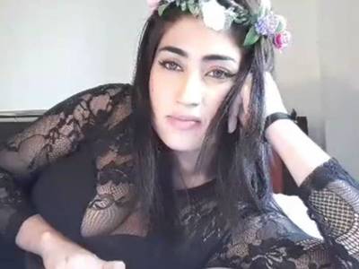 SEXY PAKISTANI MODEL KILLED BY ESTRANGED BROTHER 