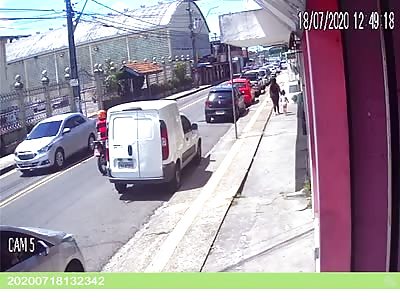 motorcyclist crashes motorcycle and dies