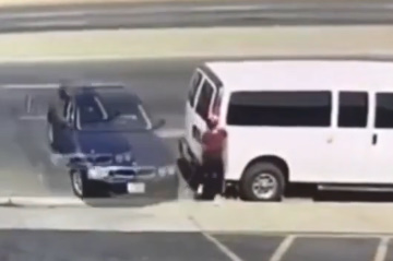 Woman slammed & injured by HOOD RATS