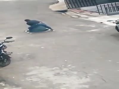 Manhole thief wins Darwin Award 