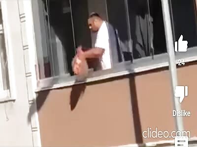 Turkey: Bagcilar, Man Cut off his Mother's Head.