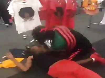 Clothing store: Moron brutally beats another woman