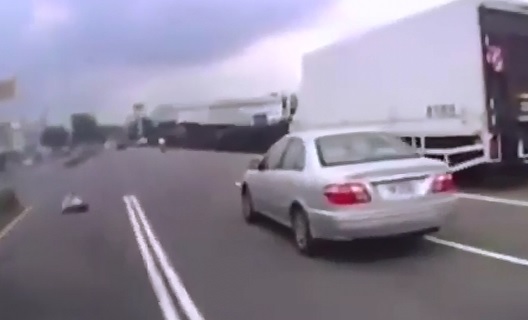 Suicidal Rider in the wrong way fatally collides with car