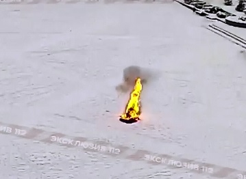 Amazing Video of Suicide in the Snow...Man Kills Himself by Self Immolation and its all Caught on Video 