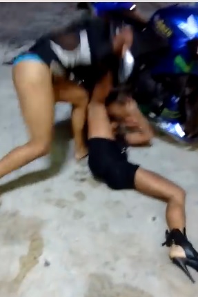 Trashy Ghetto Bitches Fighting 