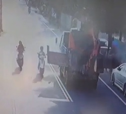 Final Destination Quick Flying Door Death