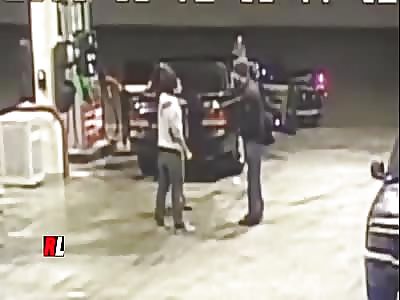 BIKER BEAT MUSLIM SHOUTING THE NAME OF TRUMP