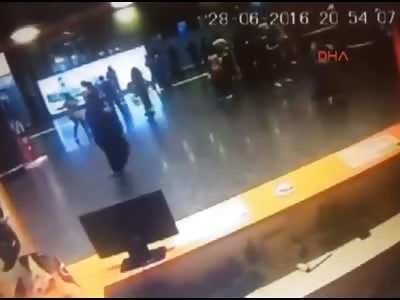 THE MOMENT WHEN THE SECOND BOMBER BLEW HIMSELF UP IN ISTAMBUL AIRPORT