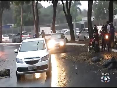 CAUTION: SLIPPERY WHEN WET