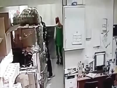 GUARD BEAT ELDERLY THIEF TO DEATH BECAUSE OF BOTTLE OF VODKA