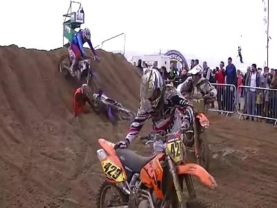 BIKER IS KNOCKED OUT DURING MOTORCYCLE RACING