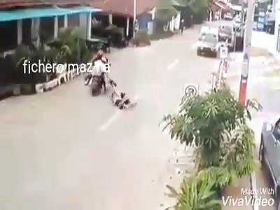 WOMAN DRAGNED: woman is dragged by thieves trying to take her purse