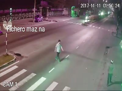 ACCIDENT: Motorcyclist runs over pedestrian and dies