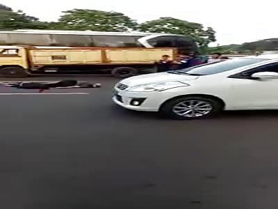 COUPLE DIES IN THE PAVEMENT