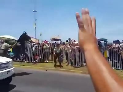 FALL OF THE RIDER OF THE HORSE IN FRONT OF THE POPE