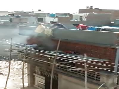 ACCIDENT MAN DIES BY TOUCH ELECTRICITY CABLE