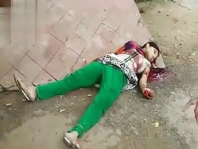 Woman Murdered ... Town Folk Gawk