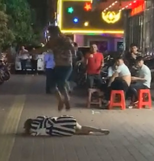  Sickening Attack: Jump on Woman's Head!