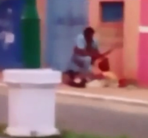 Dude Stabbed And Beheaded By Psycho Neighbor In The Middle Of The Street