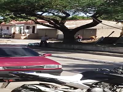 LOL: man gets headshot in fight