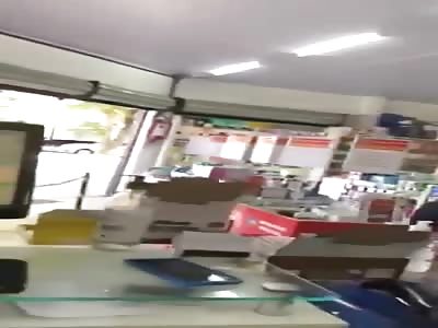 Travestite fight in pharmacy