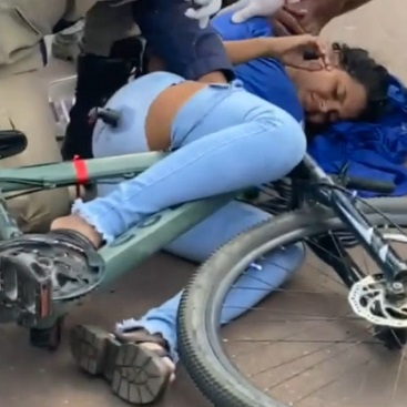 Tight Pant Chick Gets Handlebars Impaled Through Leg