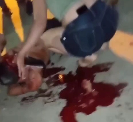 Young man executed by sicario in front of his girlfriend 