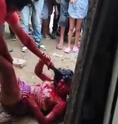 [HOOKERS FIGHT]SLASHED THE SHIT OUT OF HER WITH BROKEN GLASS BOTTLE 