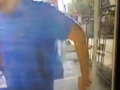 Man Killed in Daylight in Front of Onlookers