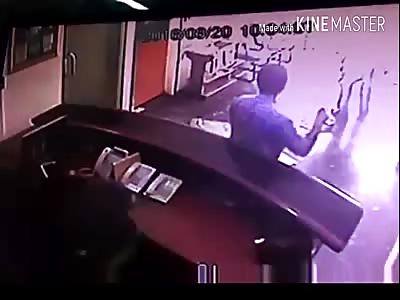 Three Year Old Boy Crushed to Death by Broken Glass Door in Restaurant