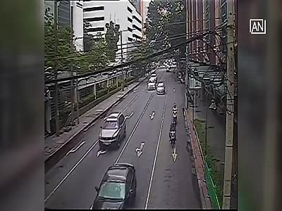 Final Destination. Woman Dies after Electric Pole Falls on Her 