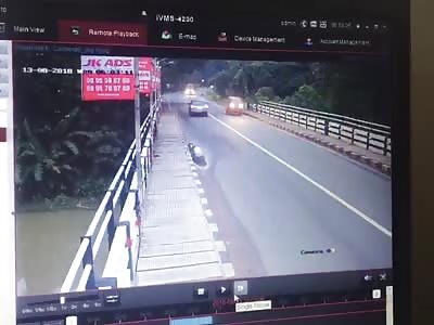 Bus vs Truck Head-on Collisiion