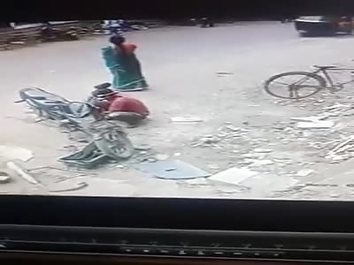 Autorikshaw Acts on Itself after Getting Rid of the Driver