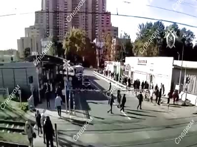 Man Commits Suicide by Train in Russia