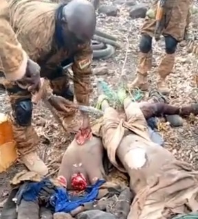 Rebels In Burkina Faso Disembowel The Decapitated Body Of An Enemy