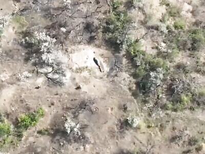 Ukrainian abandons his wounded companion