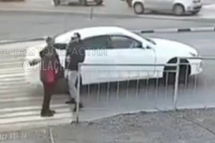 Chechenian bandit beat up a 75-year-old man for touching his car 