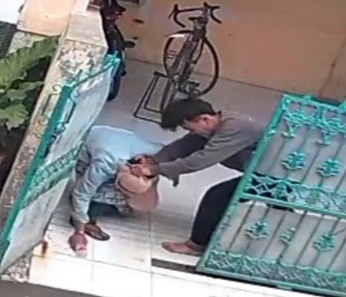 Disobedient Punk Beats his Own Mom for not Giving him Money.