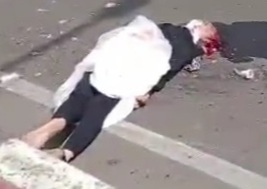 Mother riding bike with husband and kids fall and crashed under truck 