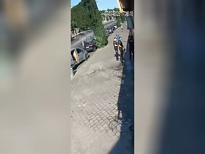 Ukrainians run to mobilization offices