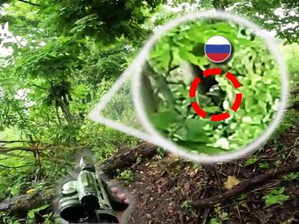 Kill Cam: Recon Stumbles On & Smokes Confused Russians