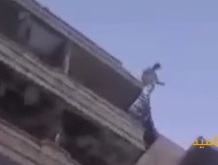 Depressed Syrian girl commit suicide by jumping from the top bulding 
