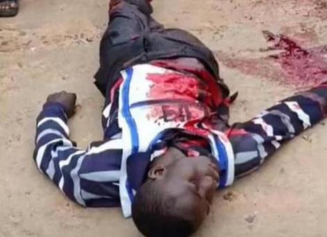 Innocent young man killed by stray bullet during clashes between gangs