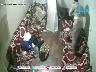 Torturing Yemeni innocent man to death by Houthi militia 