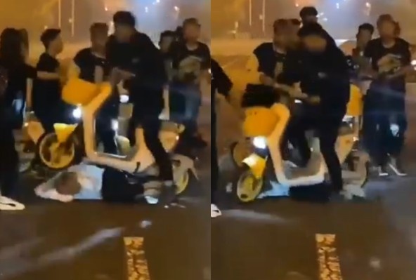 Dude Caught By Moped Gang