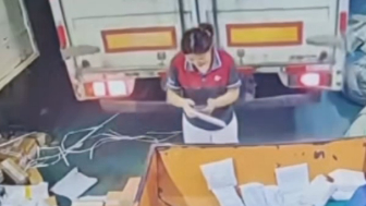 She Never Saw it Coming! Ouchy