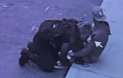 Homeless Girl Gives Head In Broad Daylight