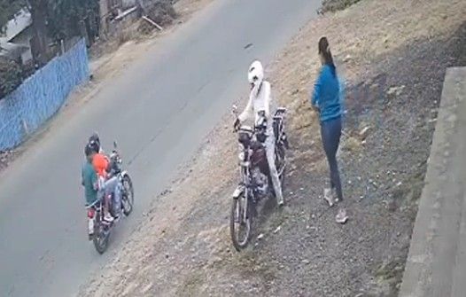 Two Motorcyclists Died After Unexpected Car Hit