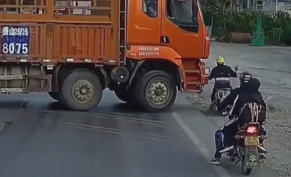 Looks Like He Never Gonna Walk Again