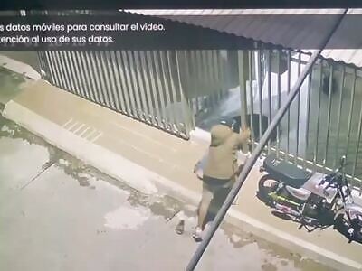 HITMAN DOESN'T FORGIVE, HE KILLS!